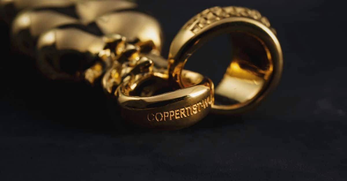 Role of Gold and Precious Metals in a Balanced Portfolio